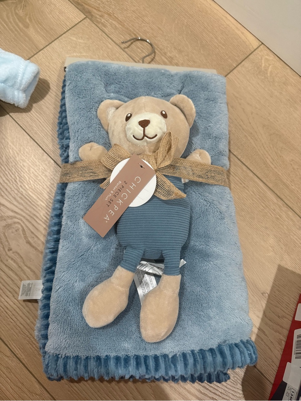 BNWT chick pea Blue Plush Bear Blanket with Beige Bear